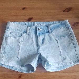 Light wash Jean shorts size 7
